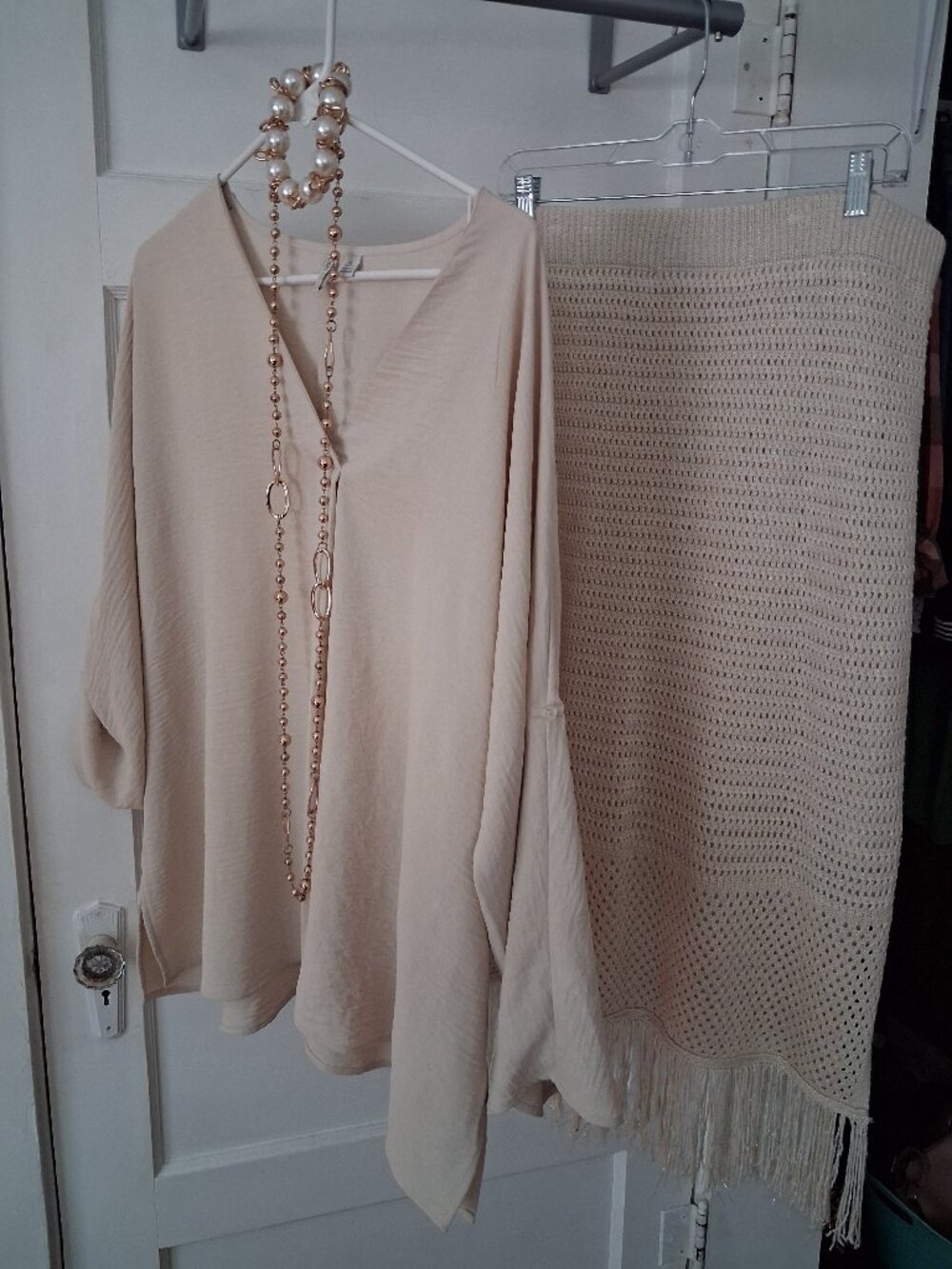 Cato's Beige Solid V-Neck L/ Beige and Gold Knit Fringe Skirt XL